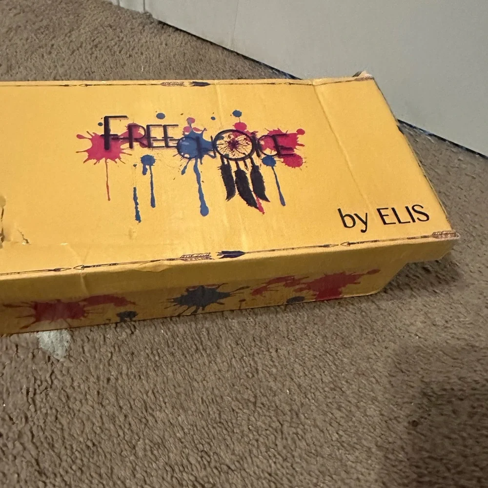 Eli’s - Picture 4 of 4